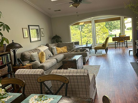 5th image of 215 Bokoshe Cir #215