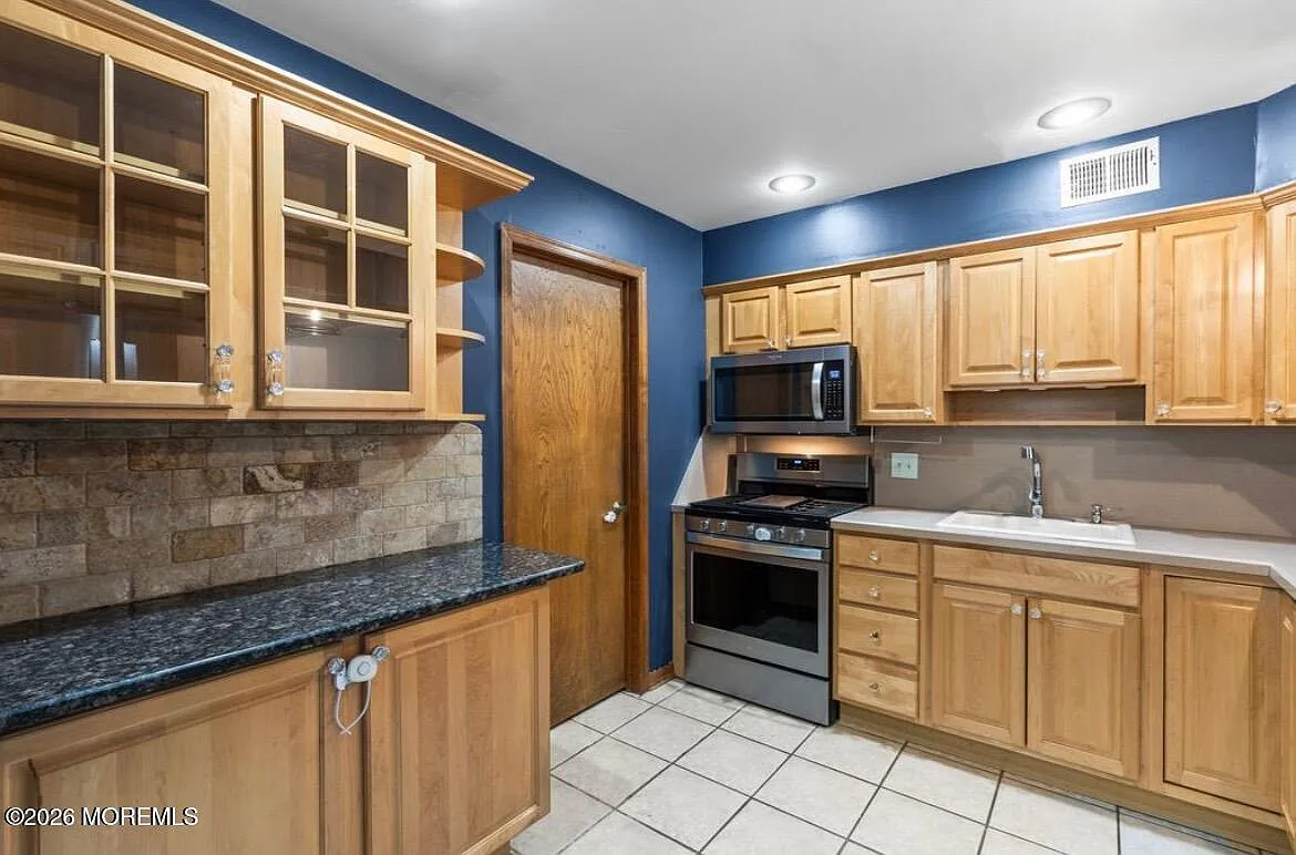 2 bed, 2.5 bath, 1385 sqft, $2,900 — Photo 3