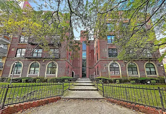 Rented by Douglas Elliman | media 10