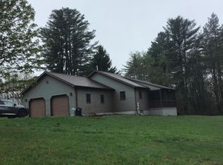 102 Little Rock Ln, Broadalbin, NY 12025