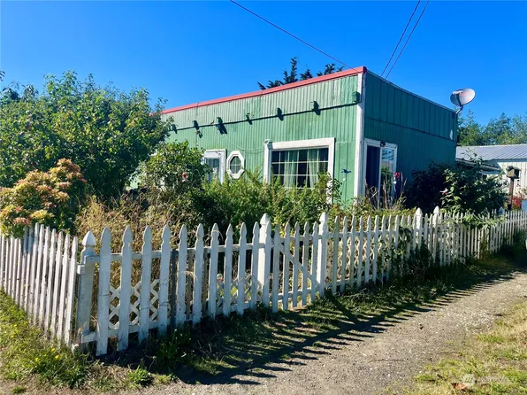 320 Ocean Avenue, Westport, WA 98547