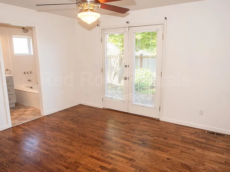 4840 N 8th St — Photo 25