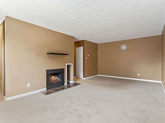 3rd image of 39 Rodenbush Dr #205