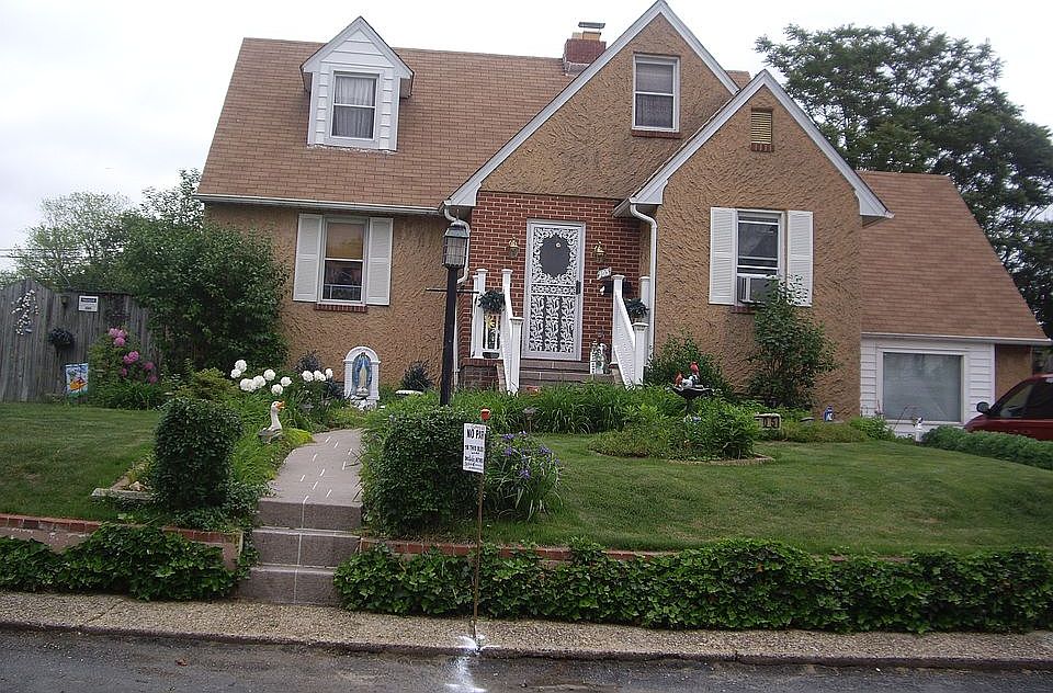 1st image of 105 Dinsmore Ave