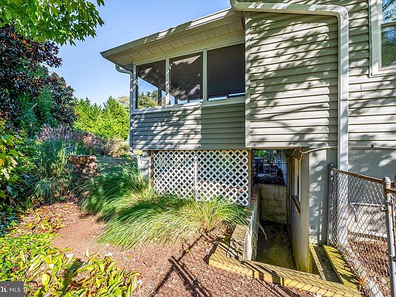 4th image of 1419 Mariner Dr