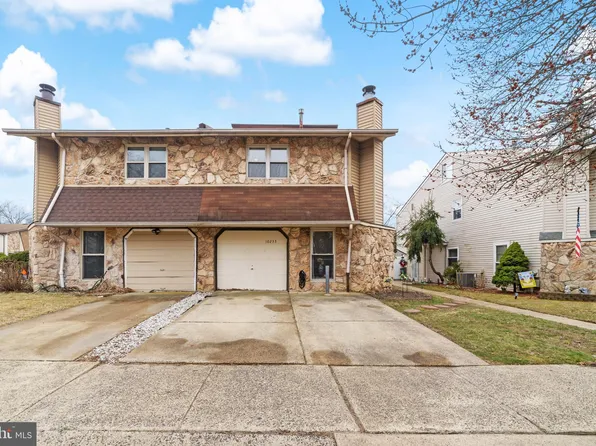 10233 Murty Ln, Philadelphia, PA 19116