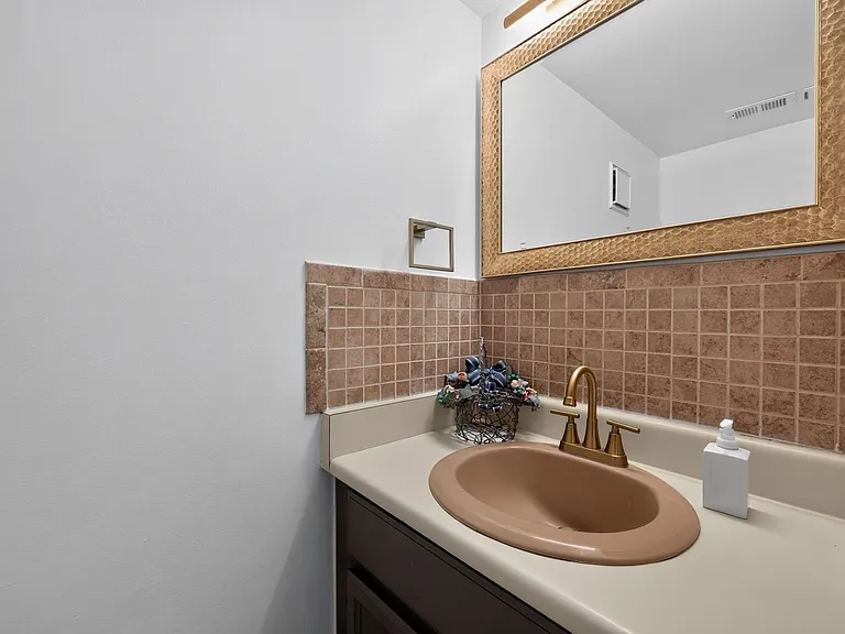 1512 Lakeview Ave — Photo 12