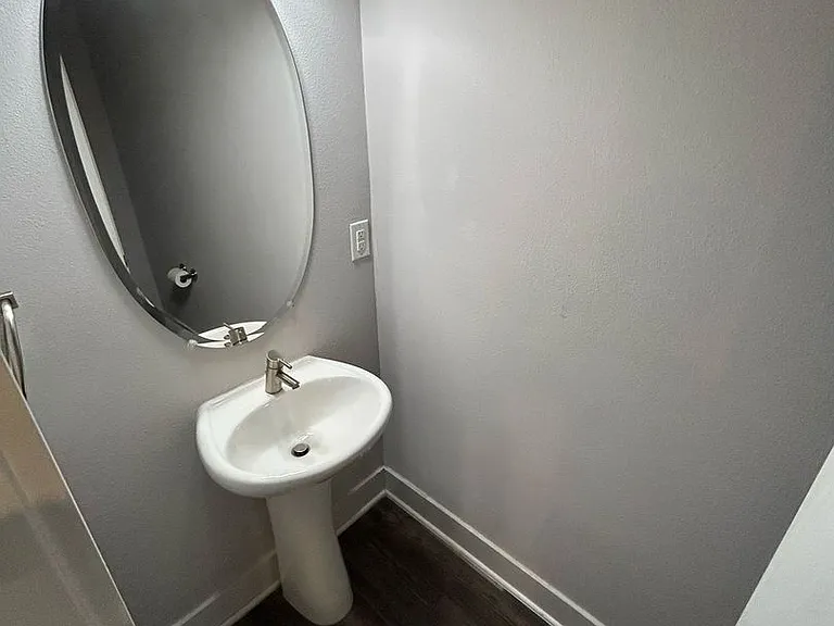 212 Stellariga Pl — Photo 9