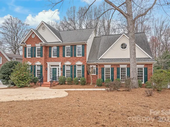 4918 Sarah Hall Ln, Charlotte, NC 28270