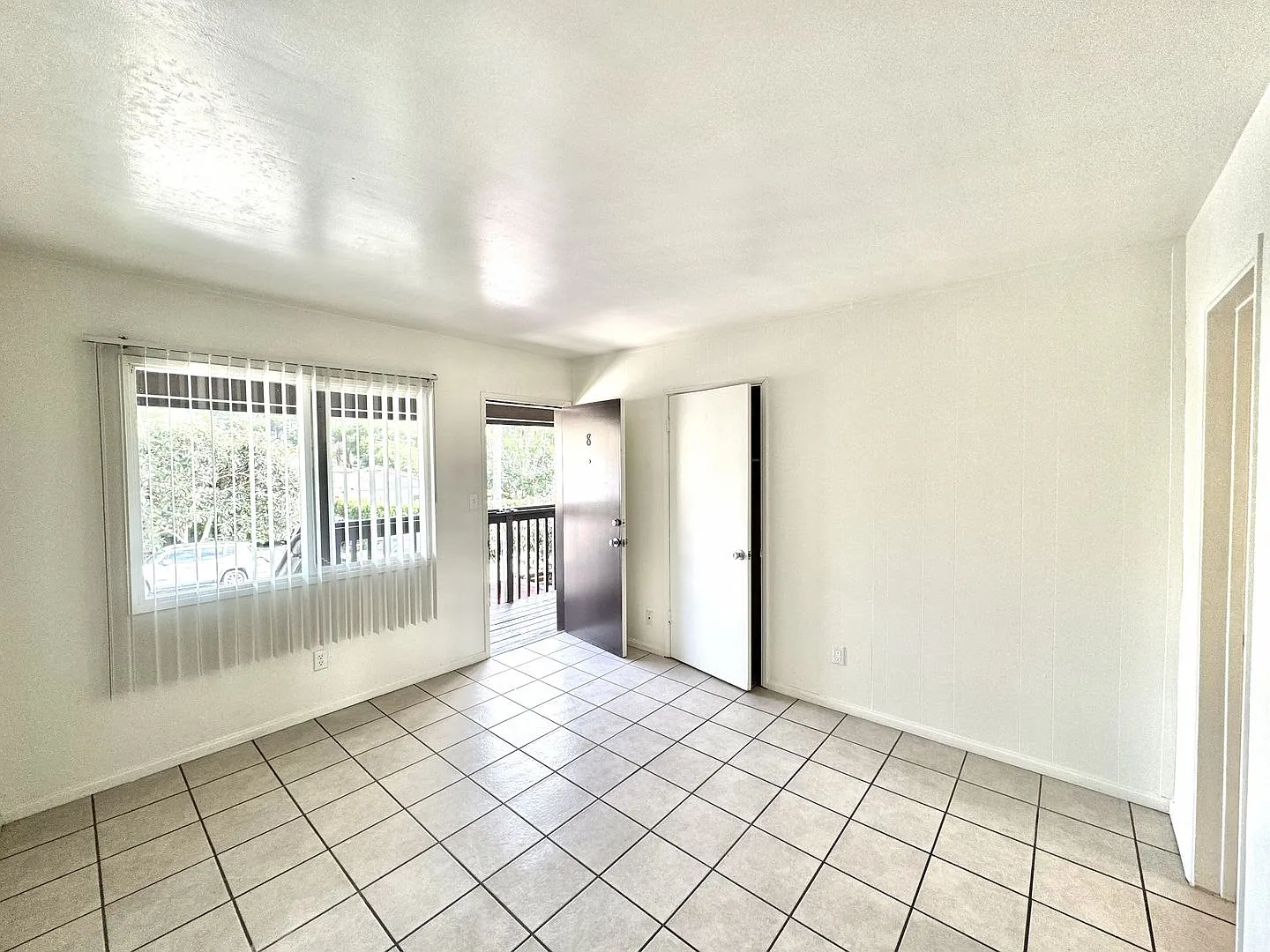 1612 Sunset Cliffs Blvd — Photo 1