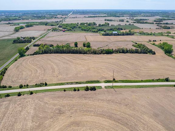 2nd image of 2 Bluff Rd