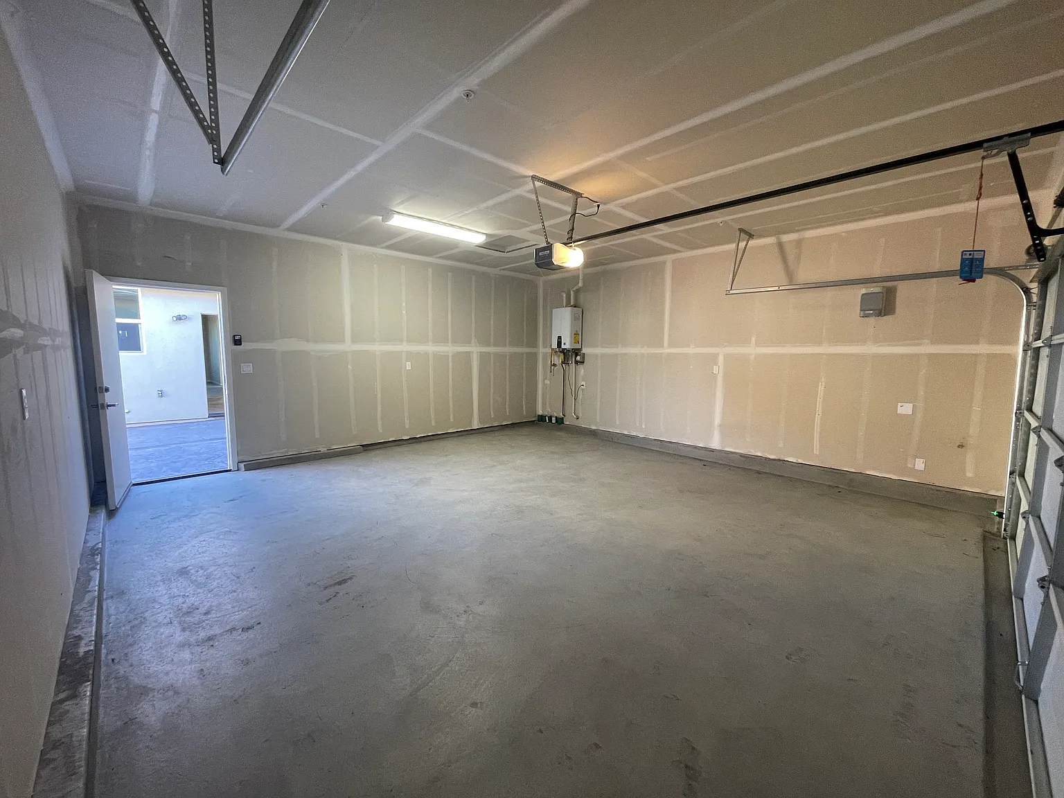 3 bed, 1238 sqft, $3,500 — Photo 4