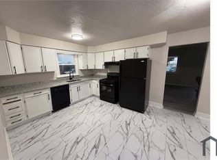 1208 Streets Run Rd, Pittsburgh, PA 15236