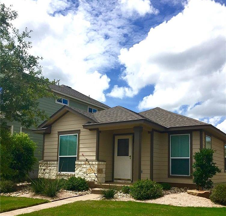 1st image of 905 Alamo Plaza Dr