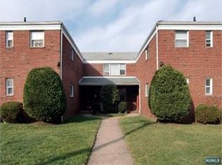 275 Hillside Ave APT 1A, Palisades Park, NJ 07650