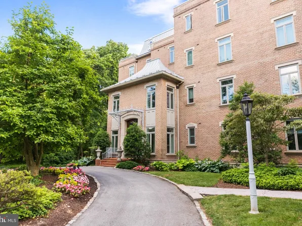 414 Old Lancaster Rd APT 203, Haverford, PA 19041