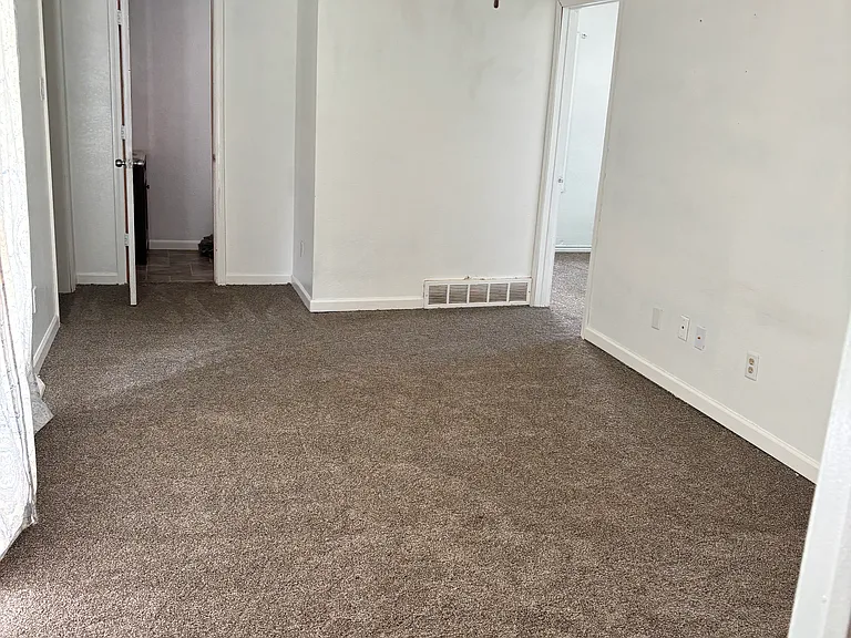 2221 Sumac Ave — Photo 2