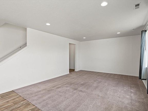 3rd image of 6405 N Appaloosa Dr