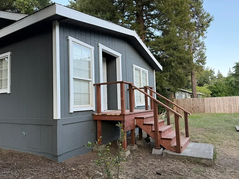 Private Front Yard