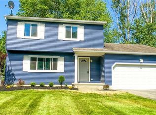 120 Hillview Dr, Hubbard, OH