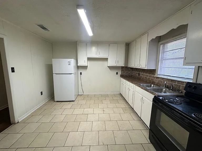 416 Saint James Church Loop — Photo 3