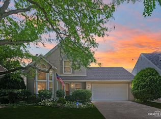 872 Shady Ln, Aurora, IL 60506