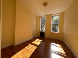 6025 67th Ave #1R, Ridgewood, NY 11385