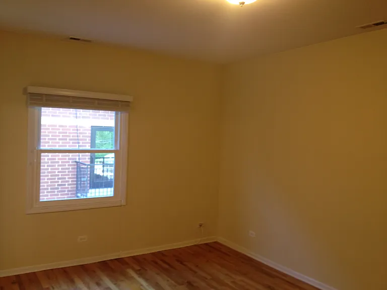 1522-1528 W Greenleaf Ave #2 — Photo 9