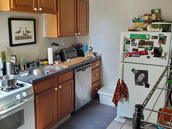 5th image of 502 Dickinson St #302