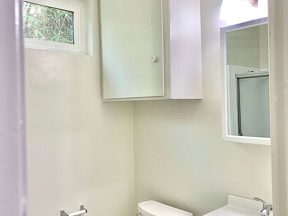 4th image of 1644 Electric Ave #2