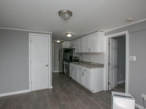 3rd image of 603 N Jefferson Ave