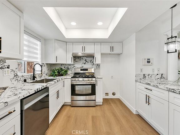 4th image of 535 W D St APT L