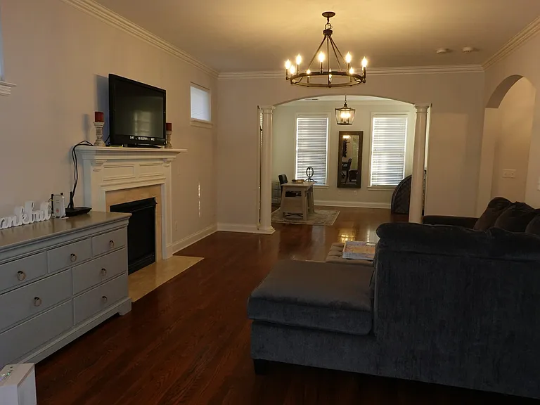 120 Jasper Ave — Photo 5