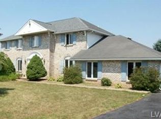 4533 Ferrizzi Dr, Schnecksville, PA 18078