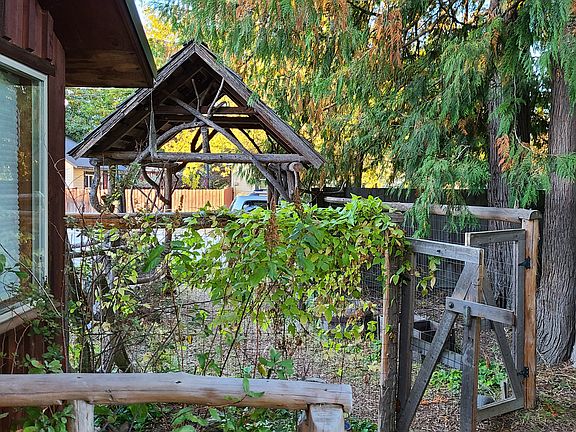 looking towards poplar from front door