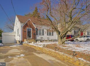 211 W Wayne Ter, Collingswood, NJ 08108