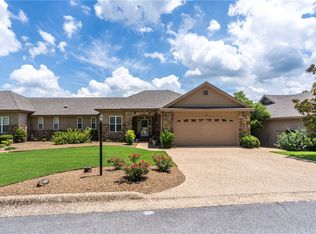 11 Tanyard Dr, Bella Vista, AR 72715
