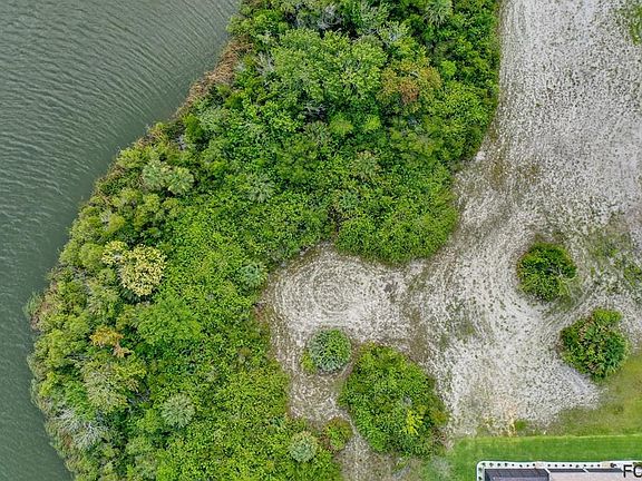 3rd image of 41 Emerald Lake Ct