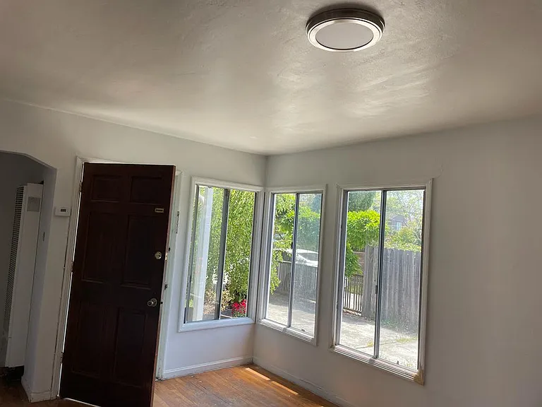 1398 Curtis St — Photo 11