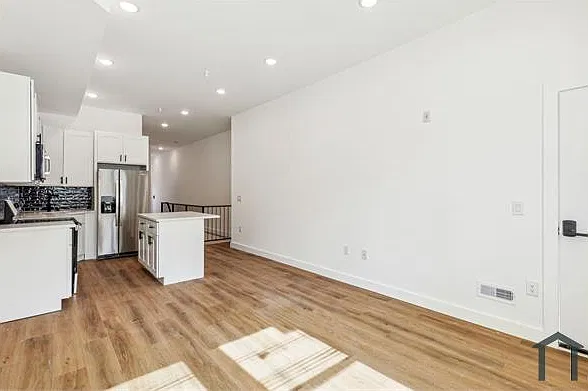 2 bed, 900 sqft, $1,550 — Photo 4