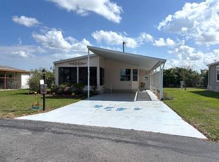 122 Oak Tree Blvd, Winter Haven, FL 33880