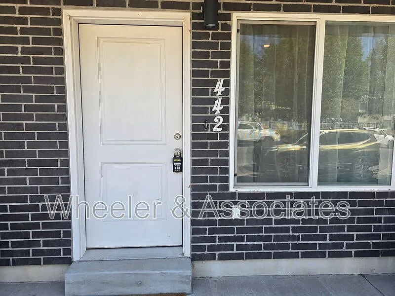 2 bed, 2.0 bath, 1621 sqft, $1,850 — Photo 2