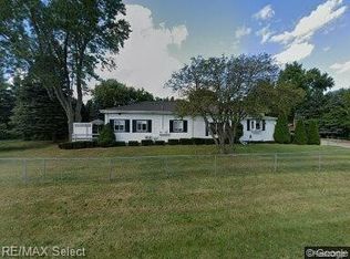 2304 W Frances Rd, Mount Morris, MI 48458