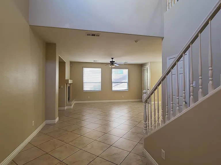 7449 W Mistral Ave — Photo 3