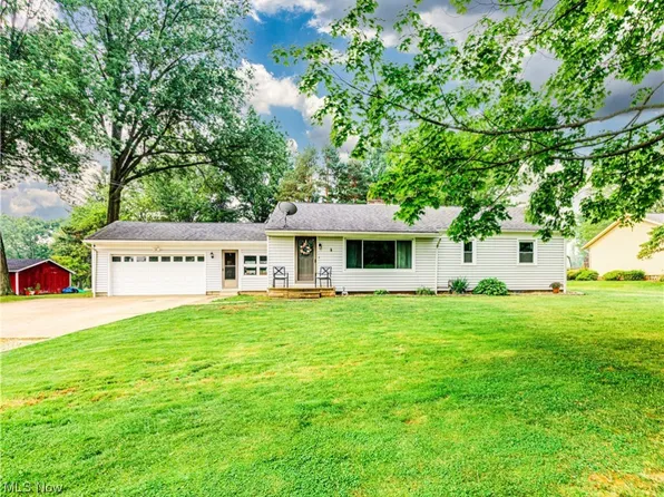 740 Highland Park Dr, Akron, OH 44319