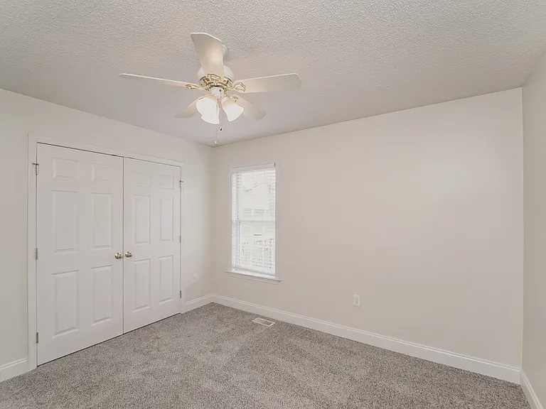 4512 Carol Ct — Photo 15