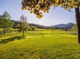 1975 Sleepy Hollow Loop, Grants Pass, OR 97527