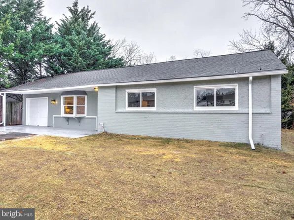2905 Stoney Creek Rd, Norristown, PA 19401