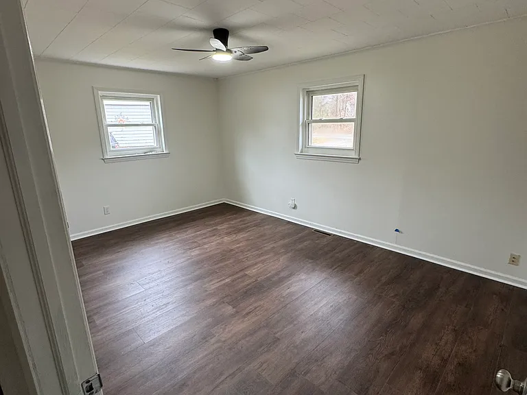 6878 Sifford Rd — Photo 11