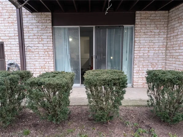 16415 Heather Ln APT 103, Cleveland, OH 44130